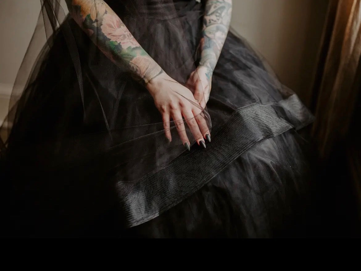 Soft Black Fingertip Veil