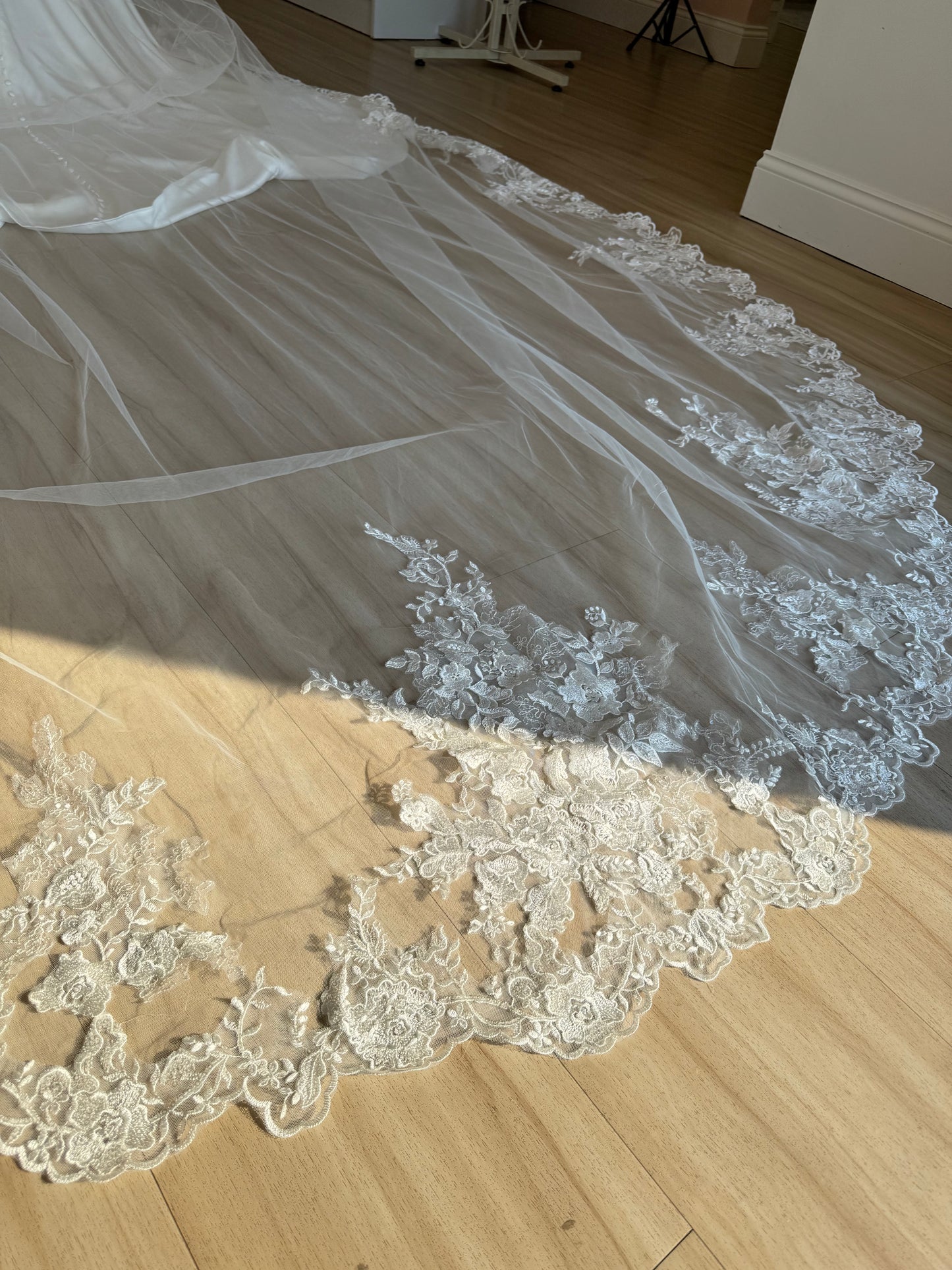 MT5118VEIL