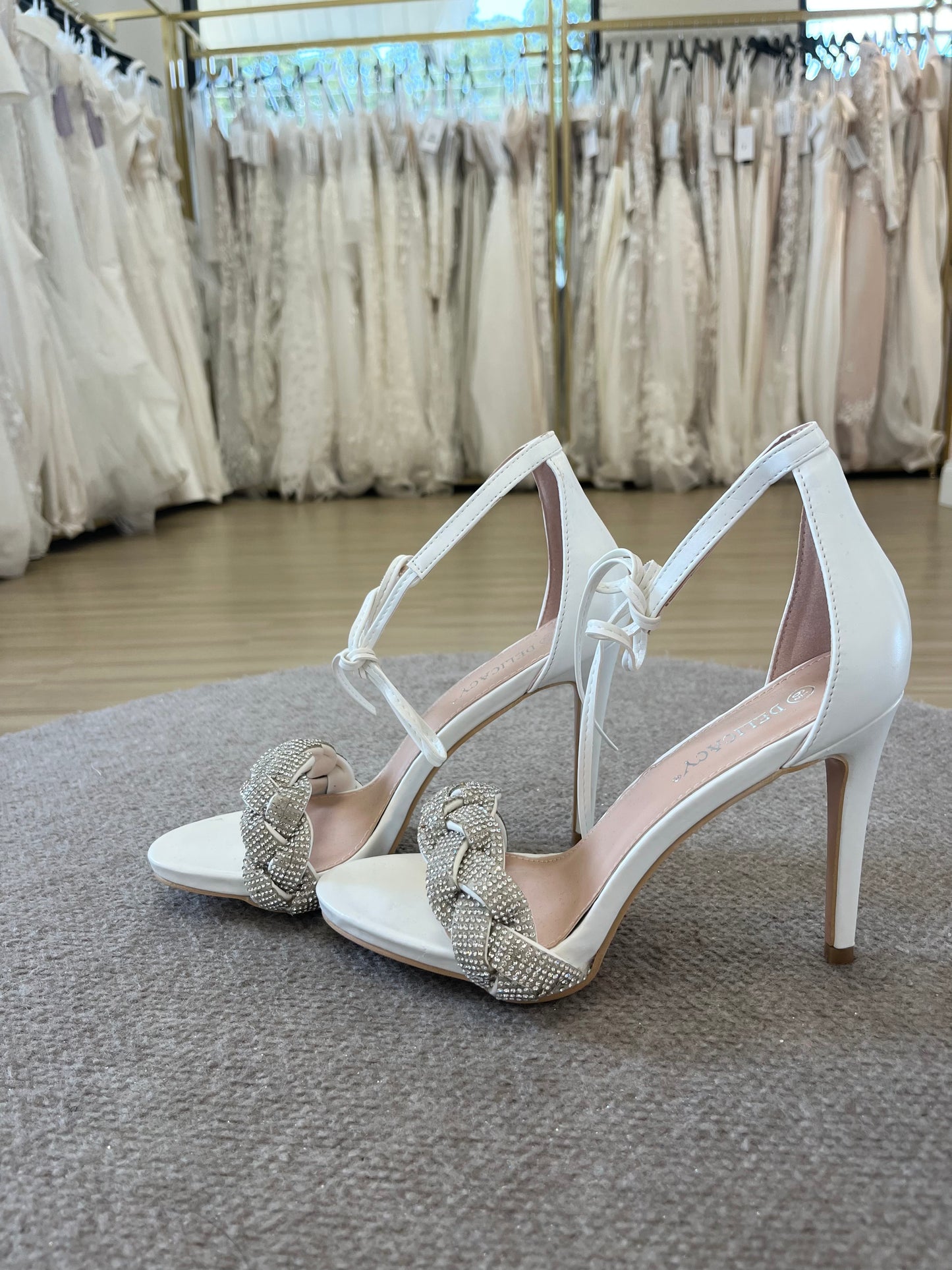 Mirella Heels