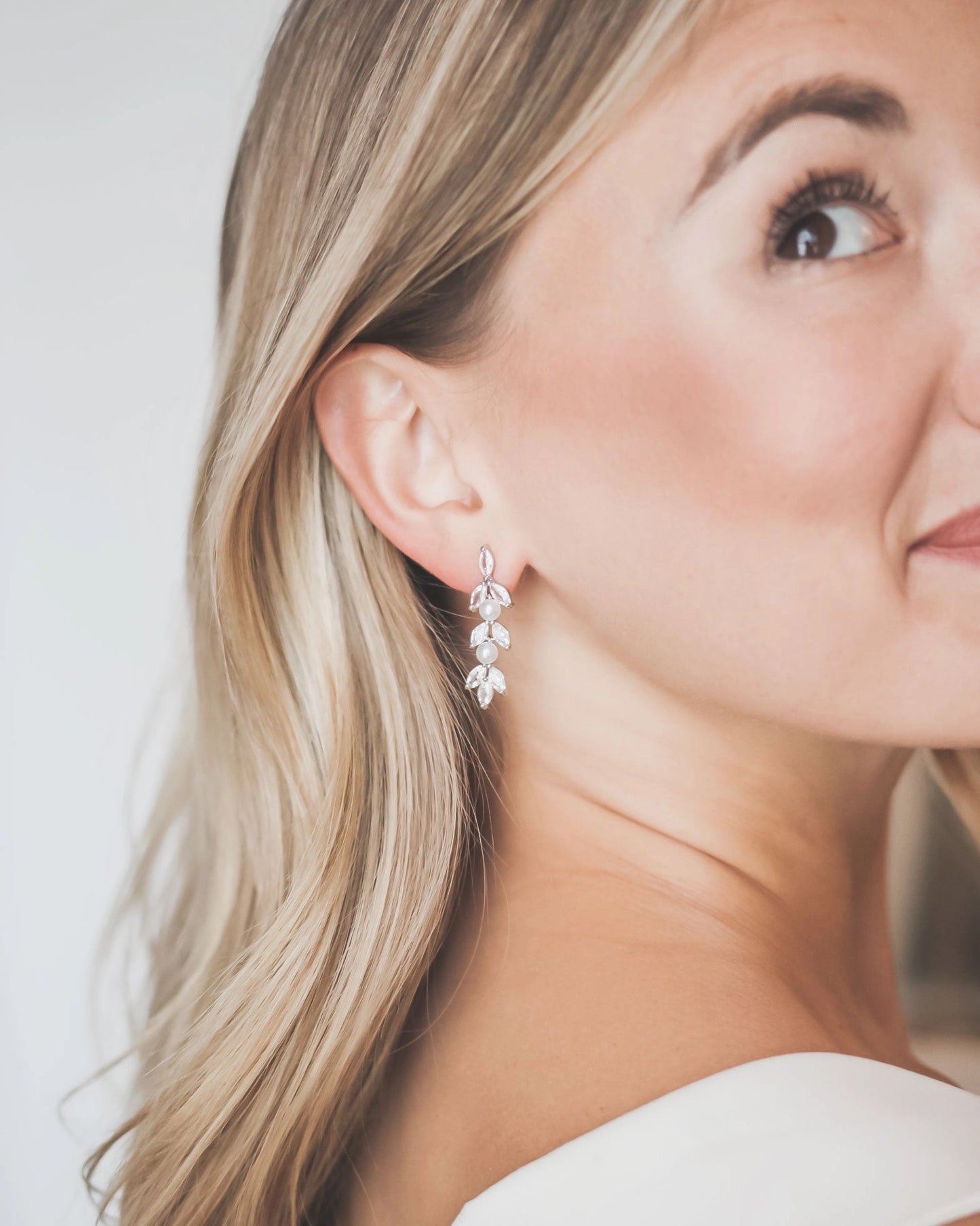 Sydney Pearl Earrings