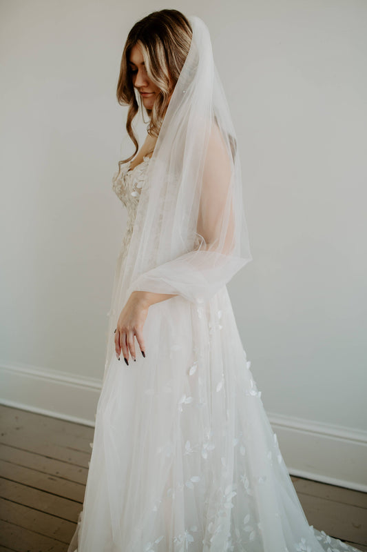 Soft Scattered Pearl Wedding Veil