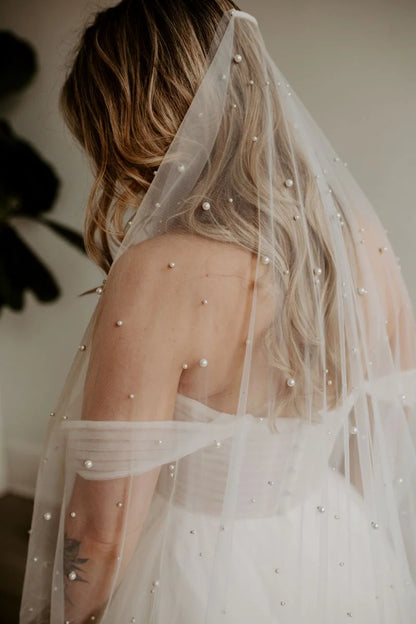 Soft Beaded Pearl Veil