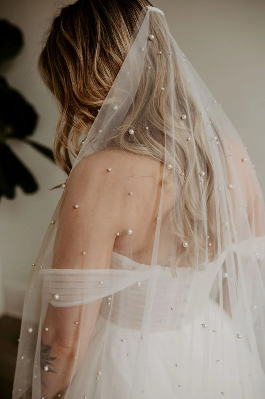 Soft Beaded Pearl Veil