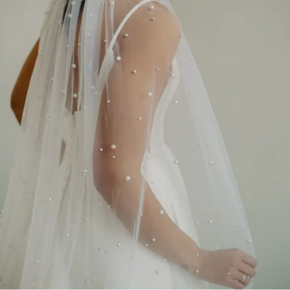 Soft Beaded Pearl Veil