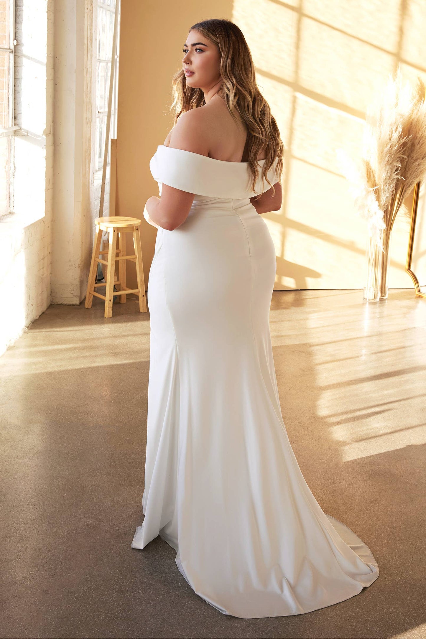 Off the Shoulder Stretch Satin Bridal Gown Curve