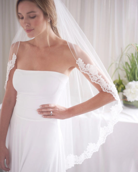 Sasha Lace Veil
