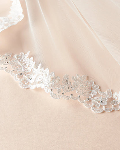 Sasha Lace Veil