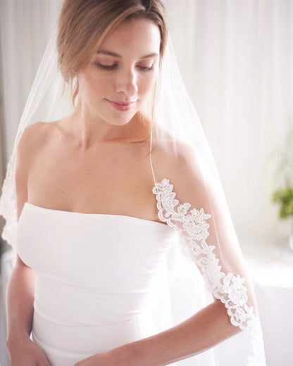 Sasha Lace Veil